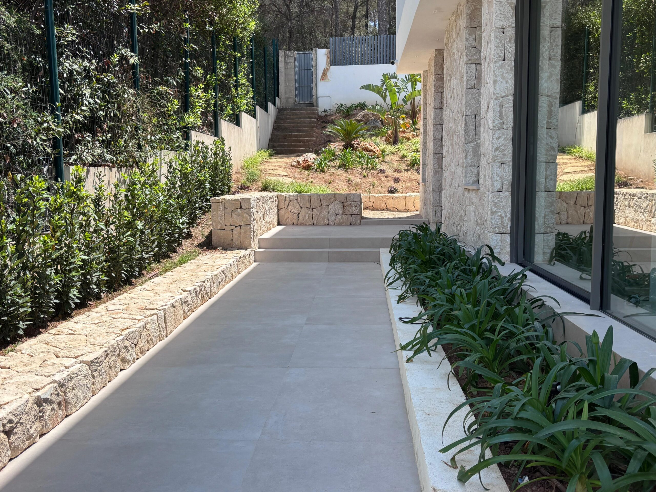GARDEN LANDSCAPE DESIGN SANTA PONSA, CALVIÀ MALLORCA SESTEPA DESIGN — Santa Ponsa Ravine